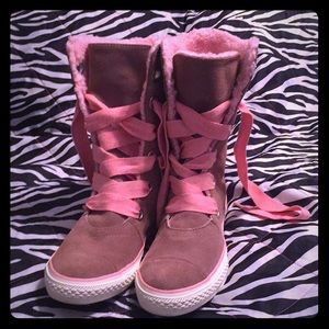 NWOT High top converse suede sneaker boot